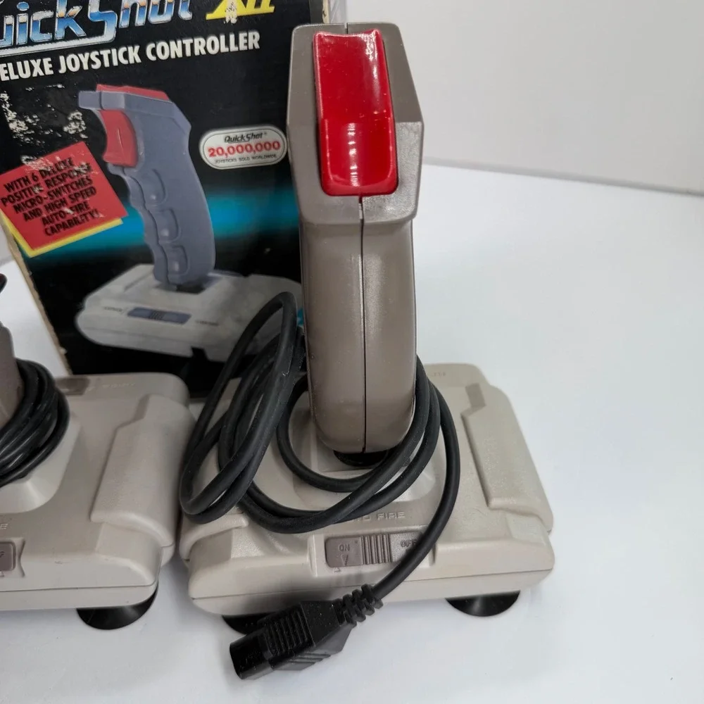 2 QuickShot XII Deluxe Joystick Controllers NES Nintendo‎ SVI QS-112 Vintage Box